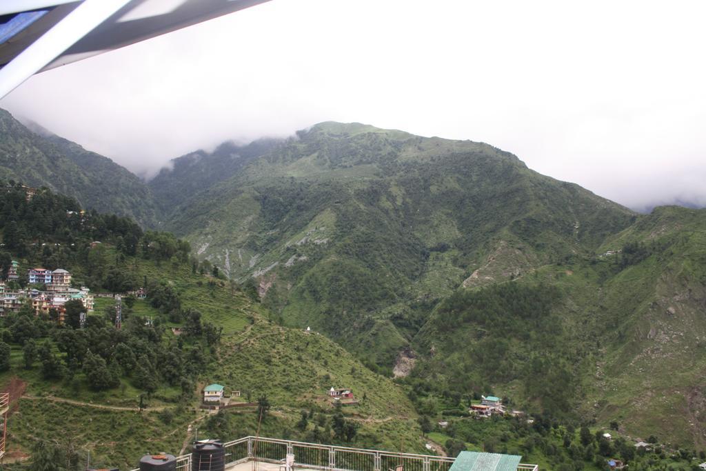 Holiday Hill Hotel Dharamshala Exterior foto